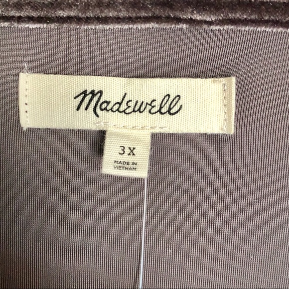 Madewell Plus Size Velvet Butterfly Sleeve Top in Dark Metal - Picture 5 of 8